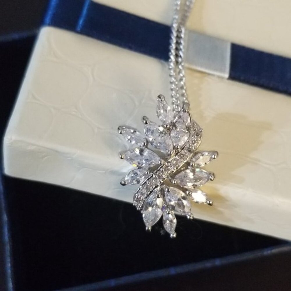 18k White Plated Swarovski Elements crystal Marquise Women's Necklace - Picture 4 of 9